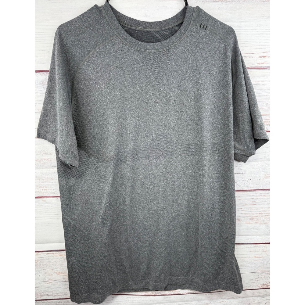 Lululemon Metal Vent Tech Large Short Sleeve 2.0 Shirt Mens Grey shirt